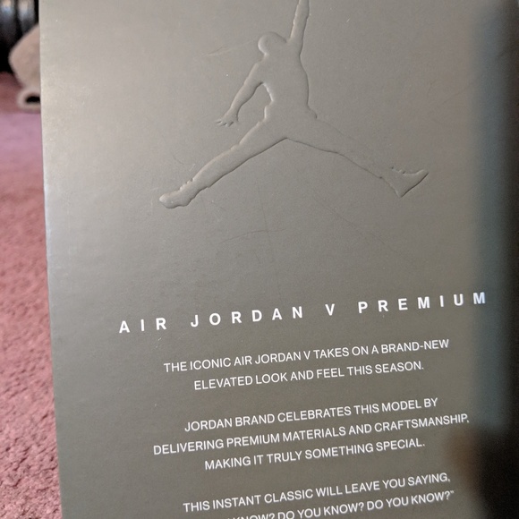 Air Jordan Retro 5 Take Flight - Picture 2 of 8